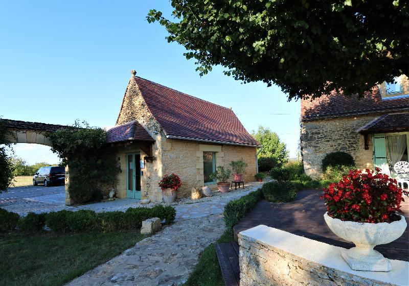 Meyrals Hotel De La Ferme Lamy מראה חיצוני תמונה